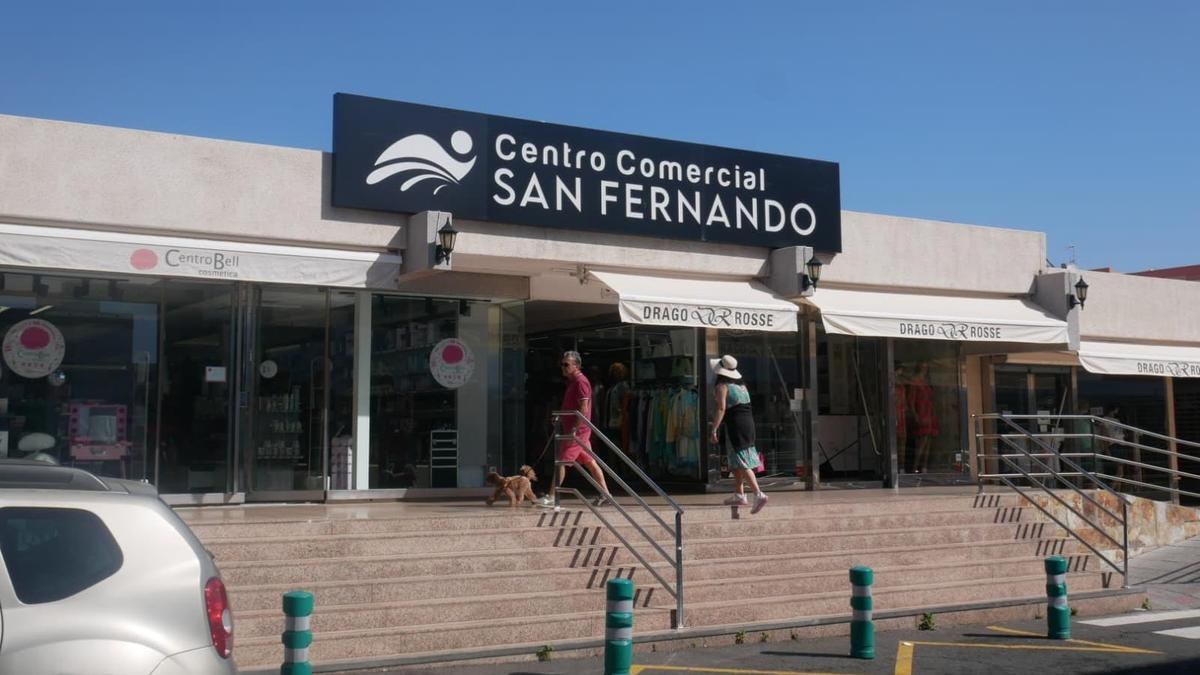 Centro Comercial San Fernando in Maspalomas, Gran Canaria — Standort der Reiseagentur Aray Tours Canarias