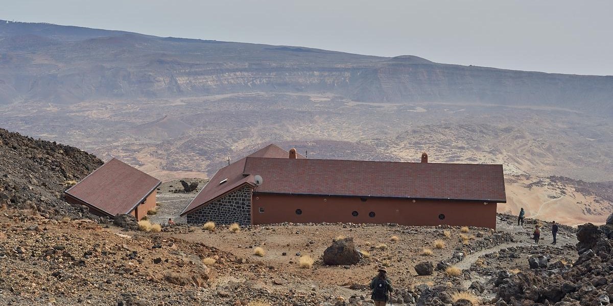 Übernachten unter den Sternen des Teide: Die Altavista-Hütte kehrt zurück — mit Solarstrom und Tarifen ab 29 Euro
