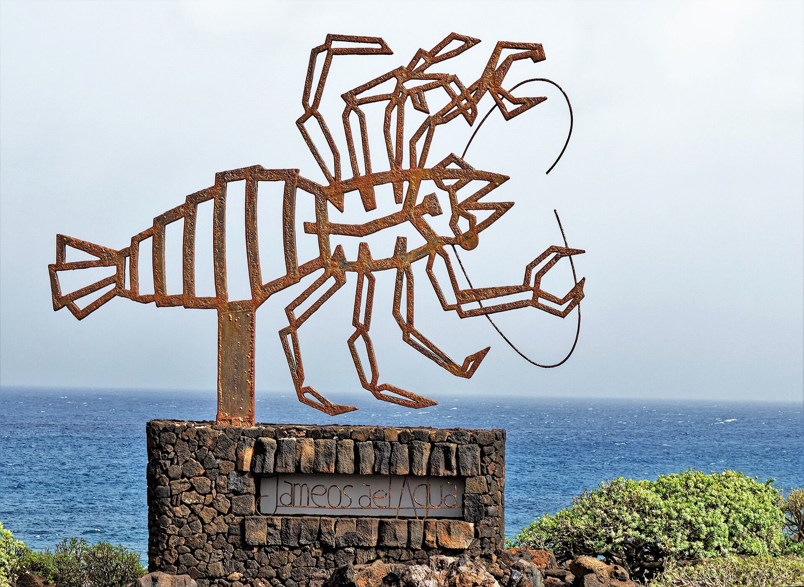 Interno dell'Auditorio Jameos del Agua a Lanzarote