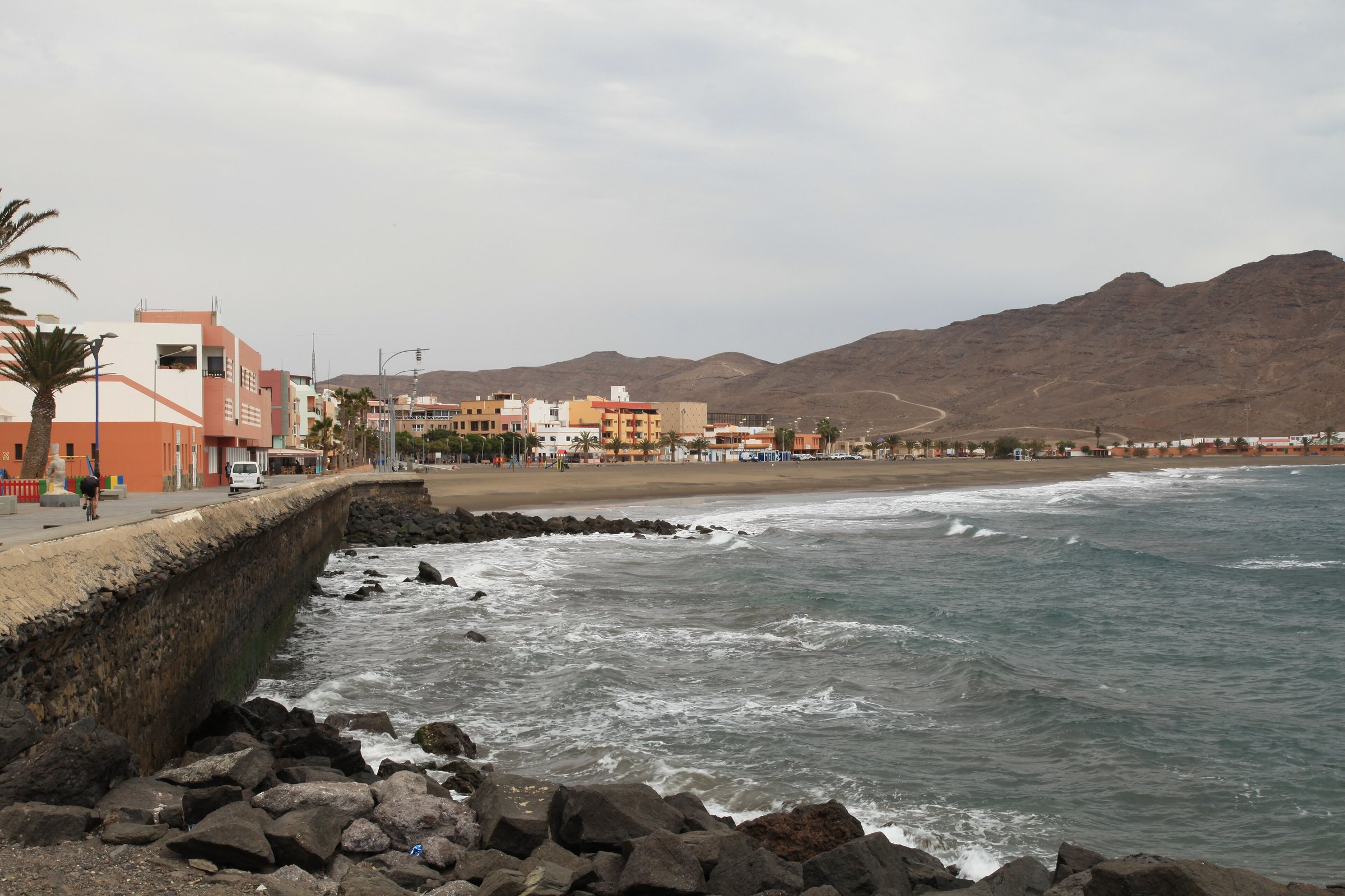 Symbolbild: Tuineje Gran Tarajal - Avenida Paco Hierro - Playa 01 ies