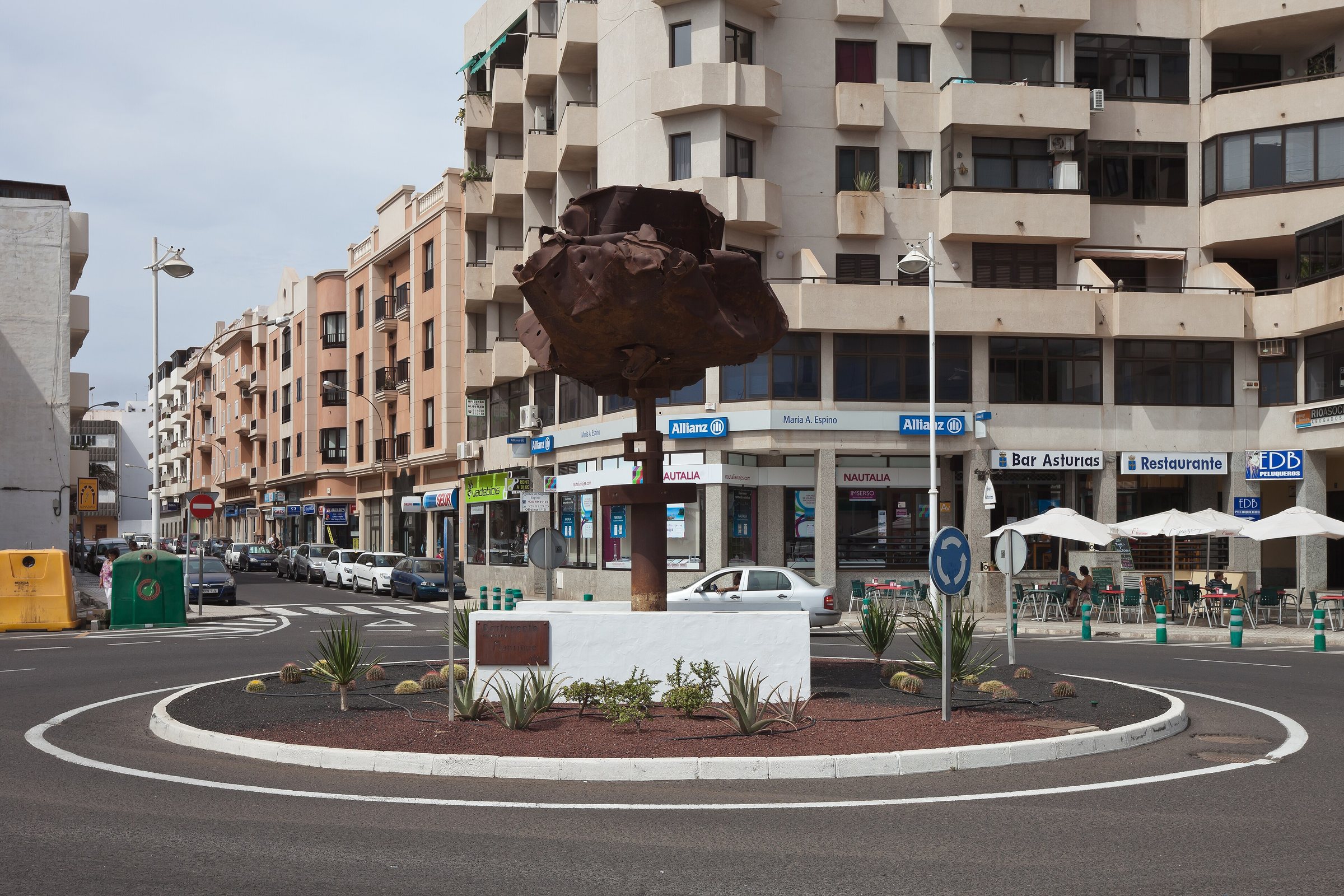 Imagen de archivo: Barlovento- escultura de César Manrique en Arrecife- Lanzarote