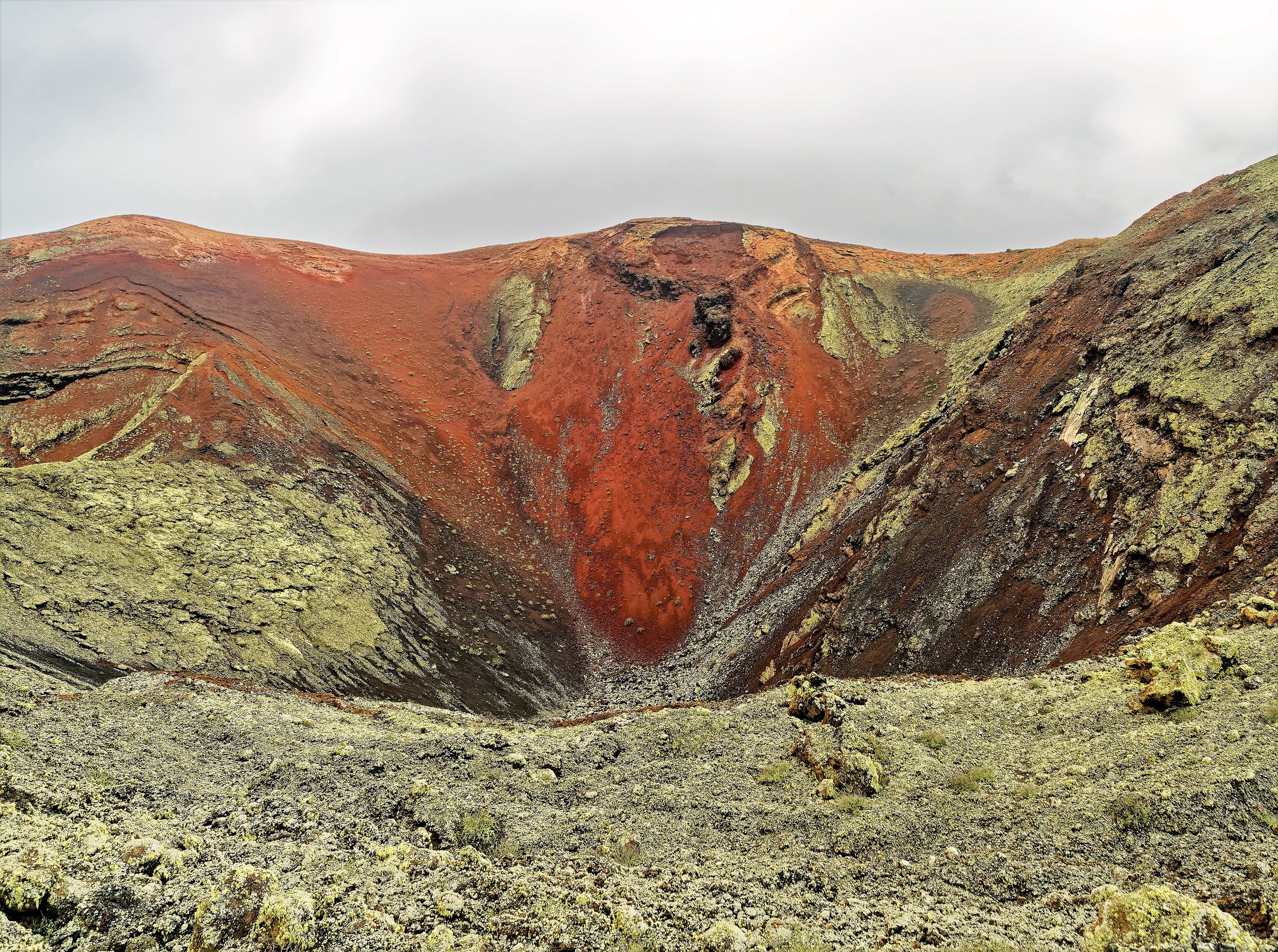 Imagen de archivo: + 51 Quadratkilometer groß ist der Timafaya Nationalpark