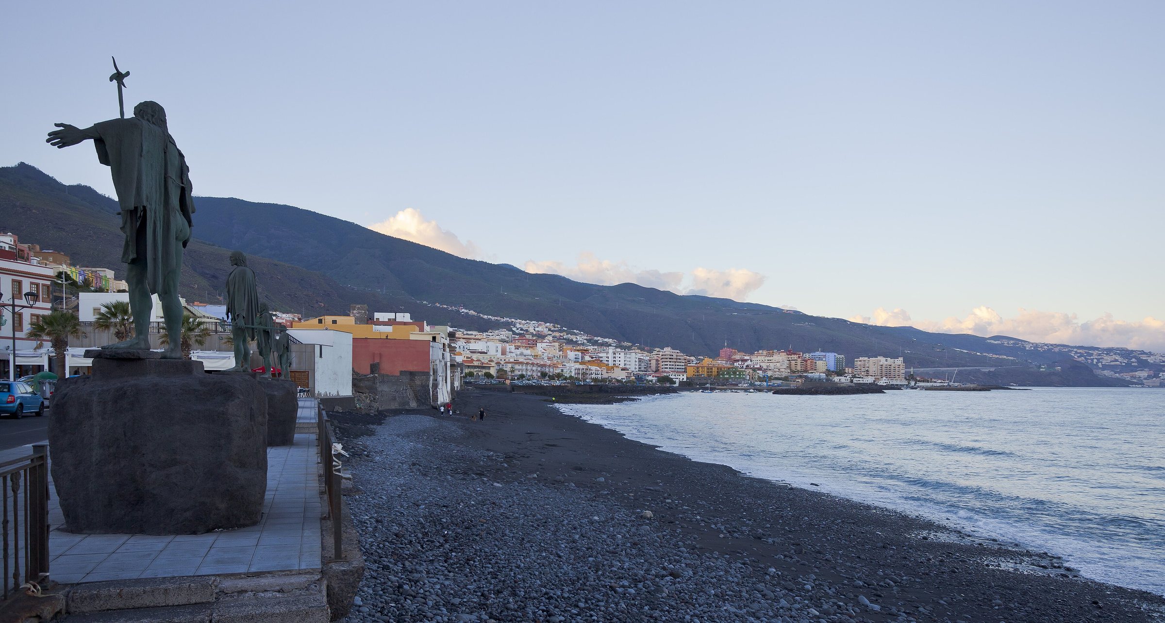 Symbolbild: Escultura al Mencey Beneharo, Candelaria, Tenerife, España, 2012-12-12, DD