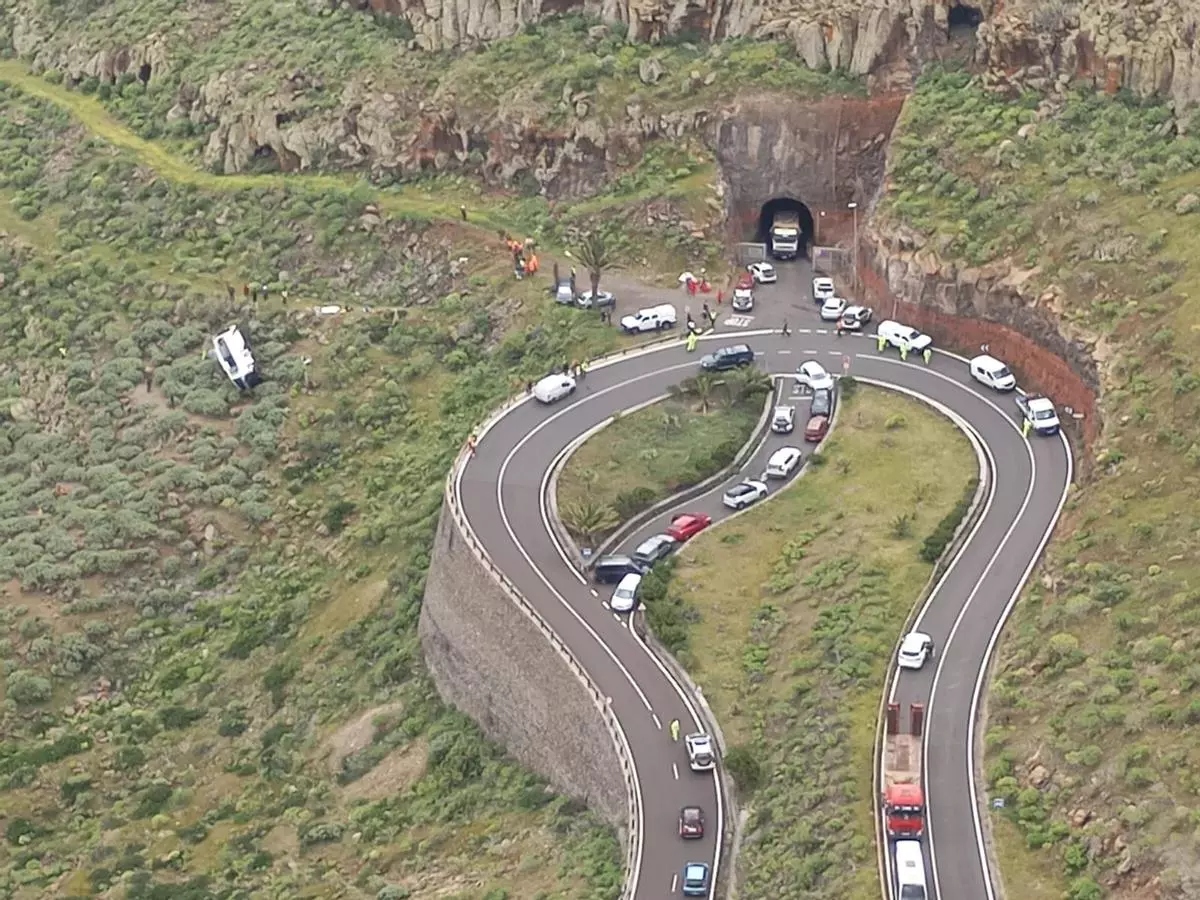 Accidente en La Gomera: un muerto y 27 heridos