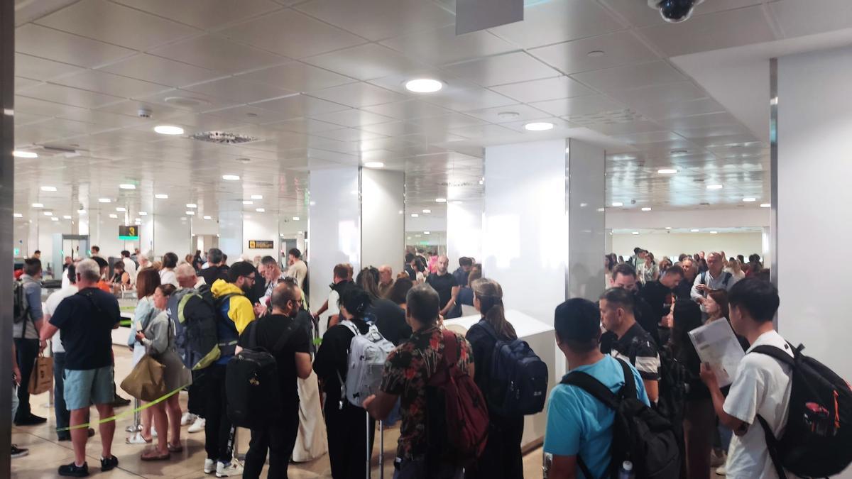 Sciopero Groundforce giorno 1: le valigie restano a Madrid, i ritardi si accumulano — e domani sara peggio
