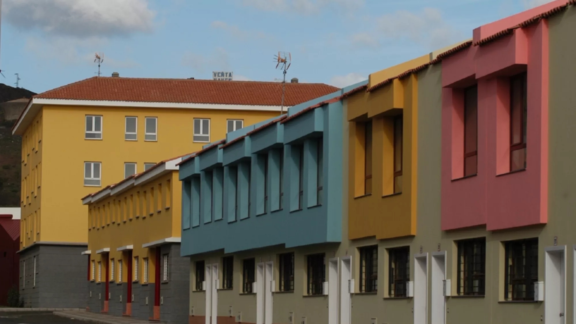 Wohnungsbau Kanaren 2026 — drei Zahlen, drei Akteure