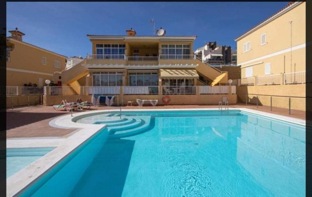 Bungalow complex with pool in south Gran Canaria — Maspalomas