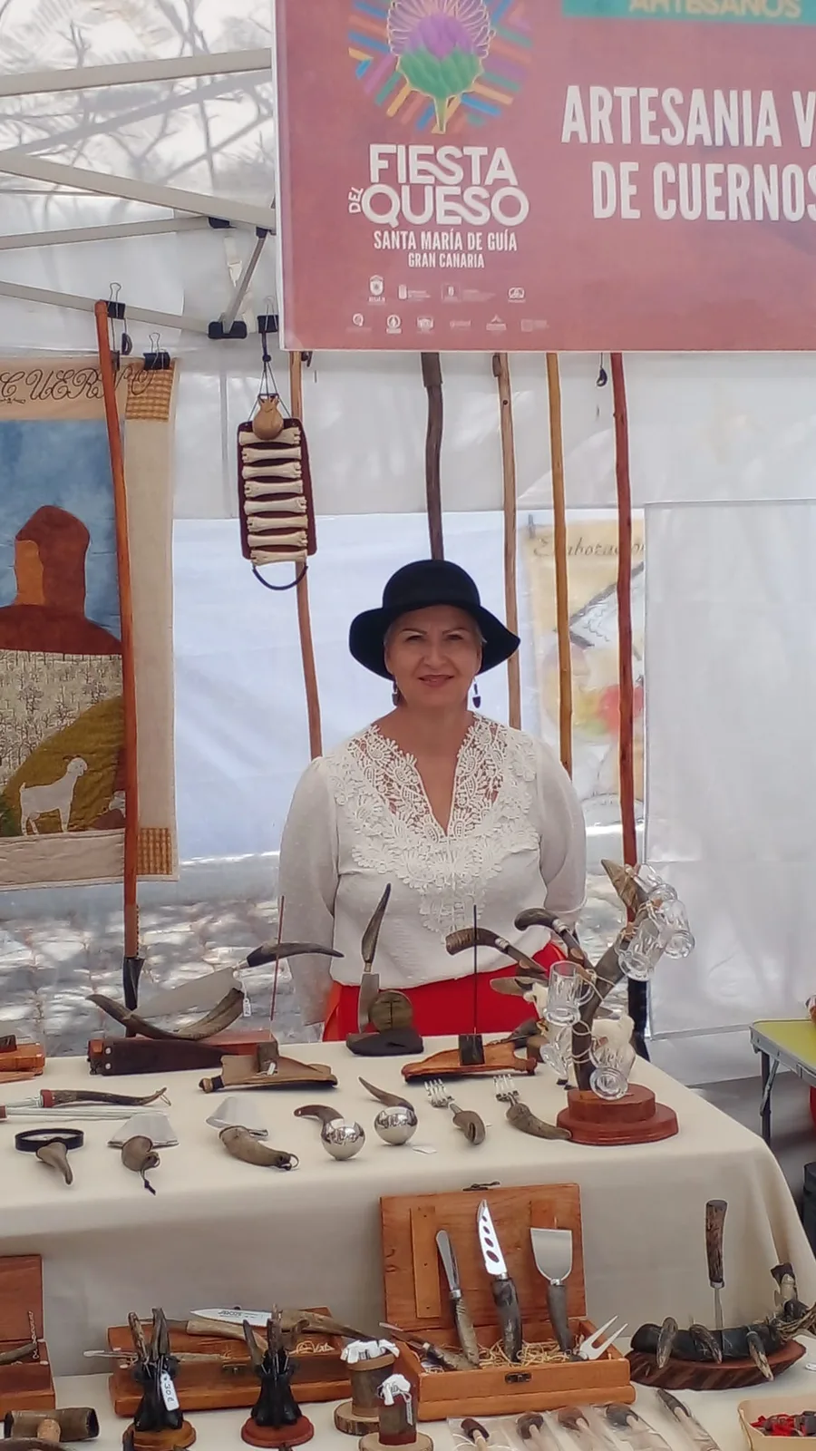 Puesto de Artesanía y cuernos en la Fiesta del Queso 2026, artesanía a partir de huesos y cuernos